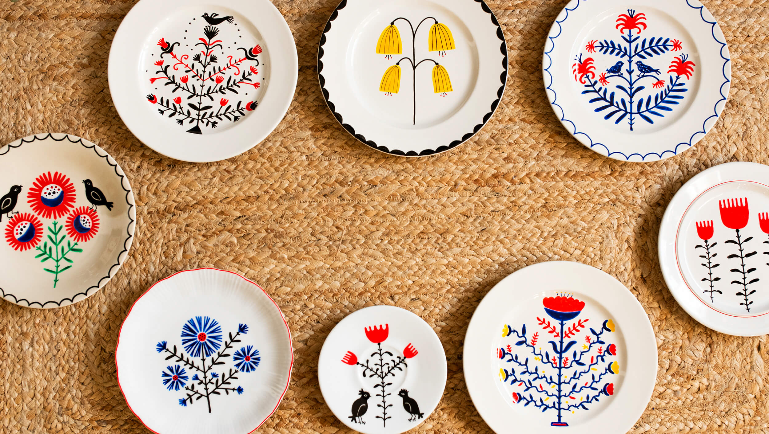 folkowe talerze na ścianę