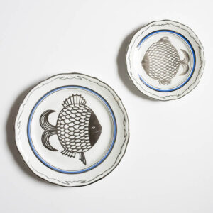 srebrne rybki - talerz na ścianę